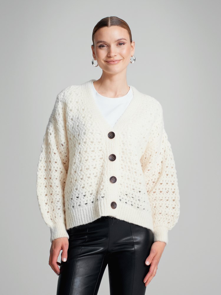 Xenia cardigan 7505099_O79-DONNA-A23-Modell-Front_chn=match_9314_Xenia cardigan O79_Xenia cardigan O79 7505099.jpg_Front||Front