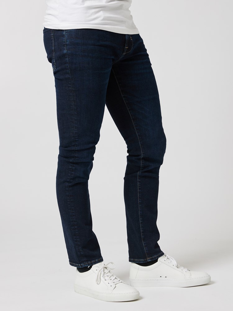 Slim Bill 7505134_D03-HENRYCHOICE-A23-Modell-Front_chn=boys_8285_Slim Bill D03_Slim Bill D03 7505134_7505134 D03.jpg_Front||Front