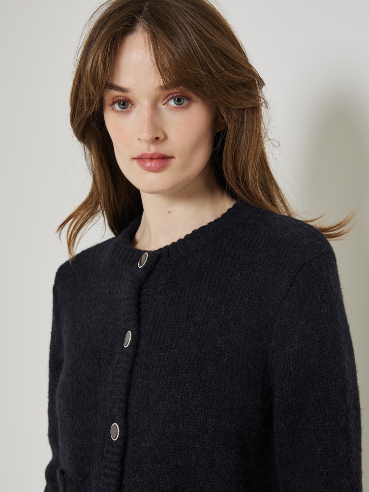 Coco cardigan 7505164_C25-JEANPAUL-W23-Modell-Front_8528_Coco cardigan C25_Coco cardigan C25 7505164.jpg_Front||Front