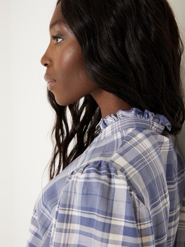 Lise skjorte 7505216_ECG-JEANPAUL-W23-Modell-Front_6780_Lise skjorte ECG_Lise skjorte ECG 7505216.jpg_Front||Front