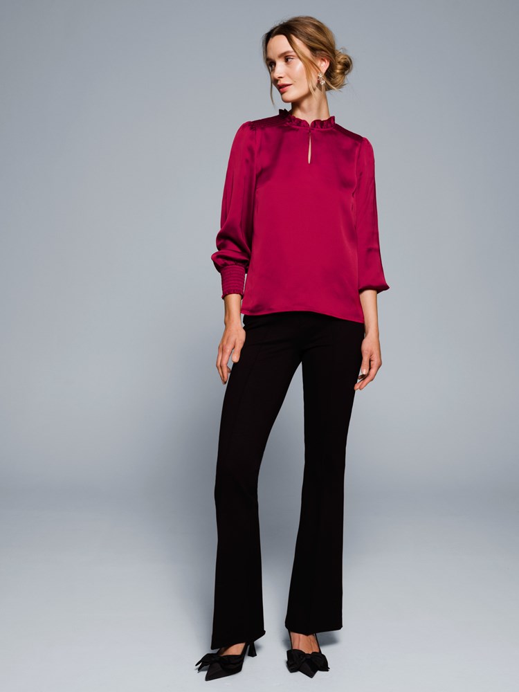 Leia bluse 7505351_MWH-VAVITE-W23-Modell-left_Leia bluse MWH_Leia bluse MWH 7505351.jpg_Left||Left