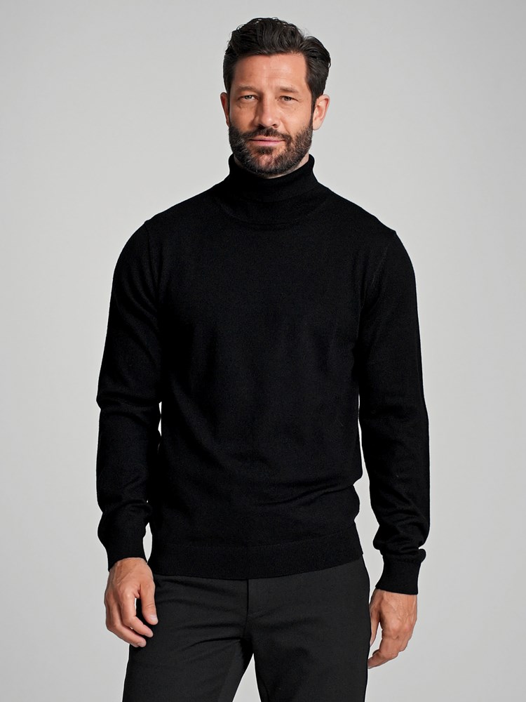 Berto merino høyhalset genser 7505369_CAB-MarioConti-A23-modell-front_Berto merino høyhalset genser CAB_Berto merino høyhalset genser CAB 7505369.jpg_Front||Front