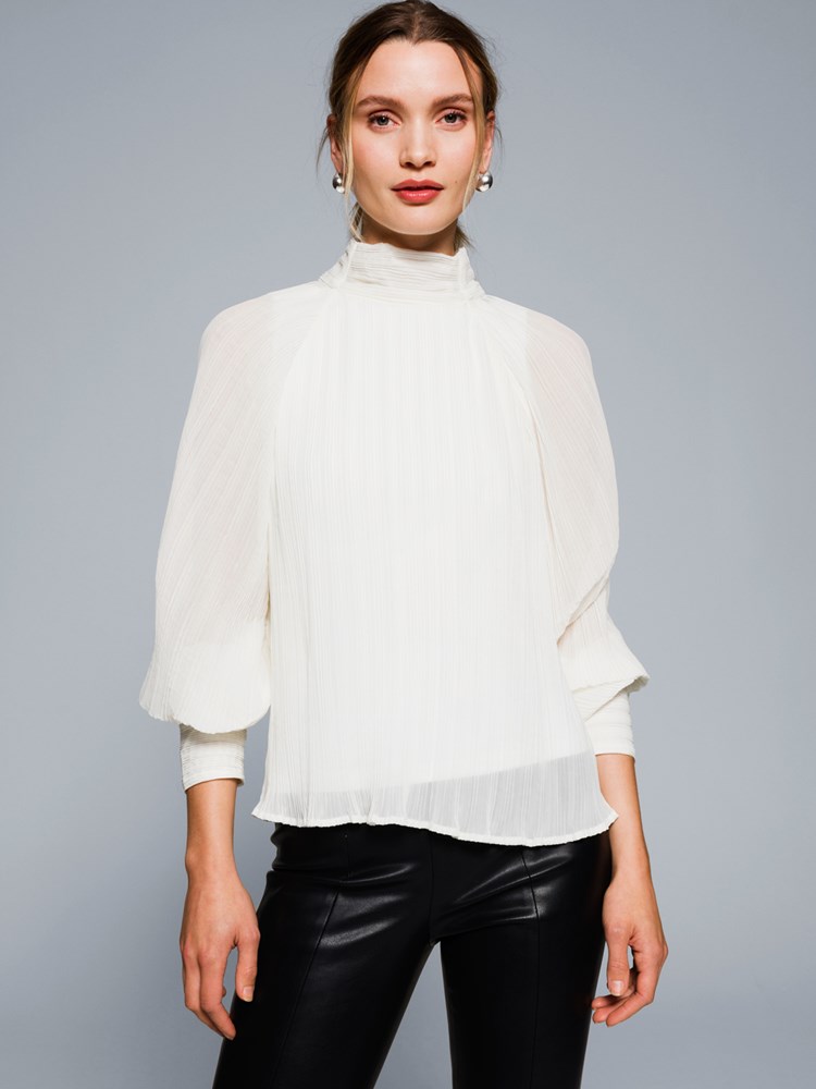 Lola bluse 7505427_O79-DONNA-W23-Modell-Front_chn=match_6981_Lola bluse O79 7505427.jpg_Front||Front