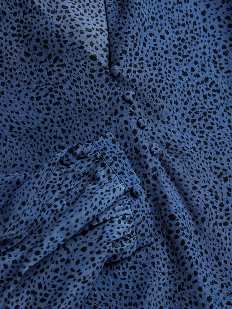 Avery pufferm bluse 7505517_ENC-VAVITE-A23-Front_9896_Avery pufferm bluse ENC_Avery pufferm bluse ENC 7505517.jpg_Front||Front