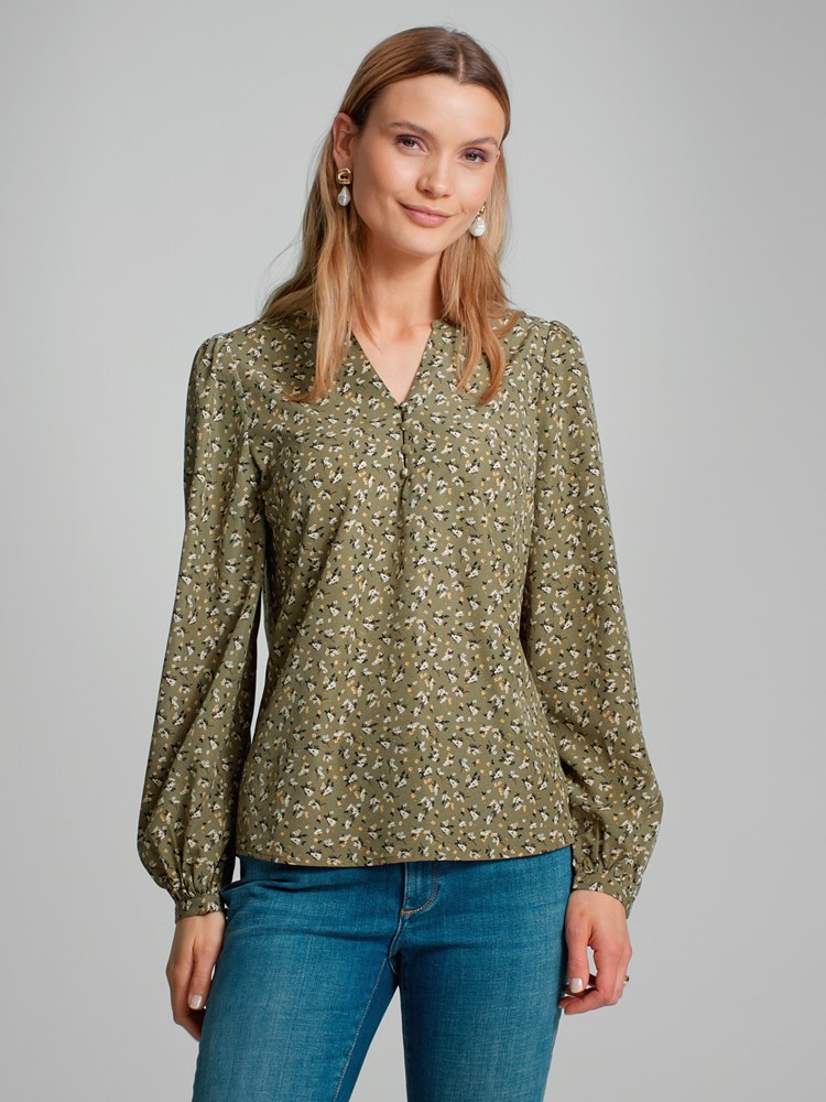 Avery pufferm bluse 7505517_GOZ-VAVITE-A23-Modell-Front_chn=match_5844_Avery pufferm bluse GOZ_Avery pufferm bluse GOZ 7505517.jpg_Front||Front