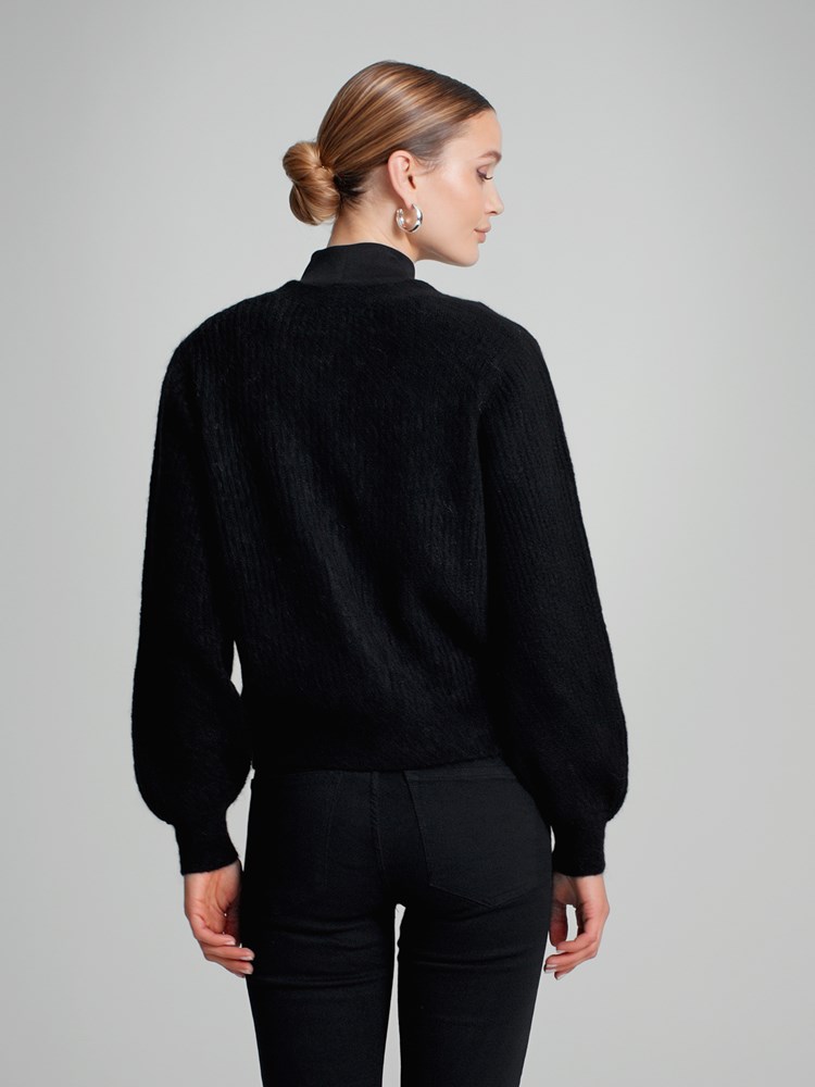 Antonia cardigan 7505524_CAB-DONNA-A23-Modell-Back_chn=match_6887_Antonia cardigan CAB_Antonia cardigan CAB 7505524.jpg_Back||Back
