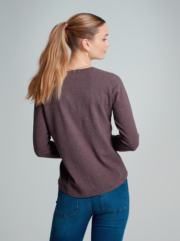 Lucilla genser 7505537_AIK-VAVITE-A23-Modell-Back_chn=match_6900_Lucilla genser AIK_Lucilla genser AIK 7505537.jpg_Back||Back