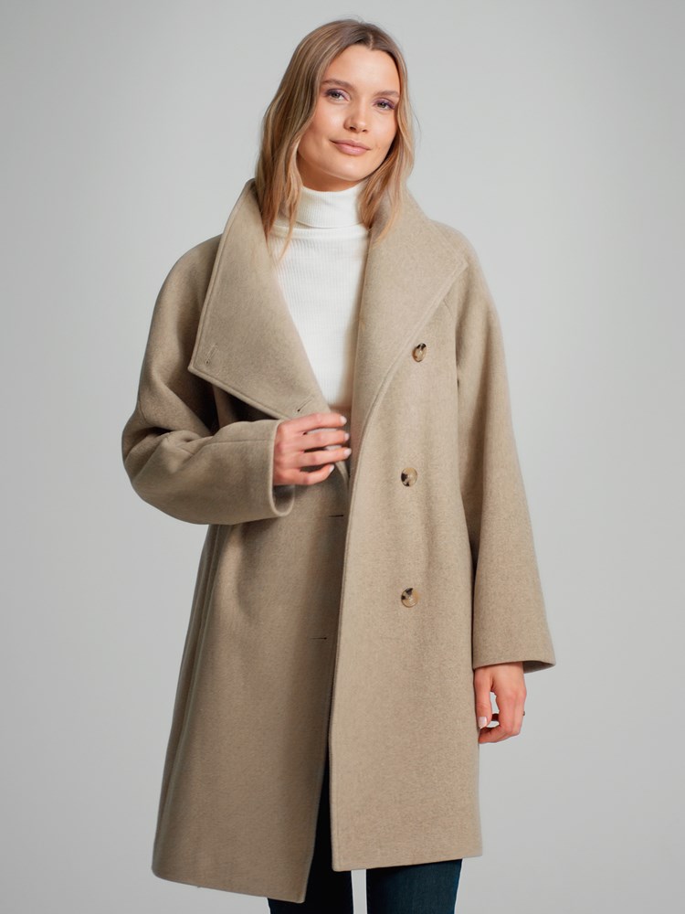 Agnes kåpe 7505542_O0R-MARIEPHILIPPE-A23-Modell-Front_chn=match_9195_Agnes kåpe O0R 7505542.jpg_Front||Front