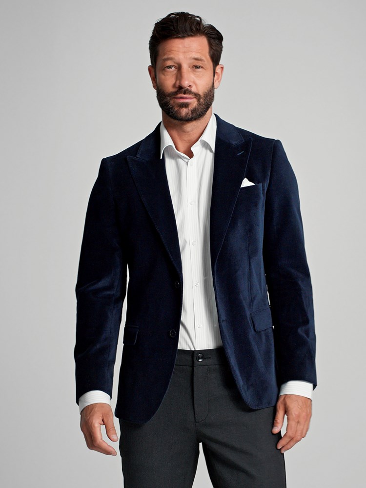 Naples fløyelsblazer 7505655_EM1-MARIOCONTI-A23-Modell-Front_chn=match_5066.jpg_Front||Front