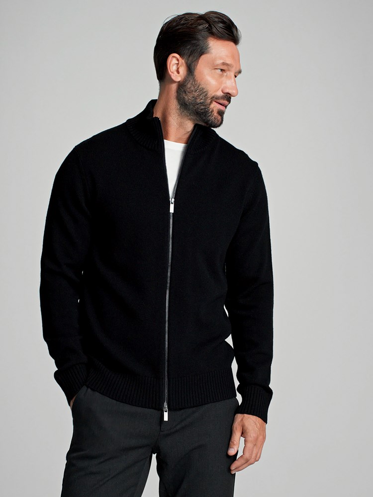 Bologna cardigan 7505659_CAB-MarioConti-A23-modell-front.jpg_Front||Front