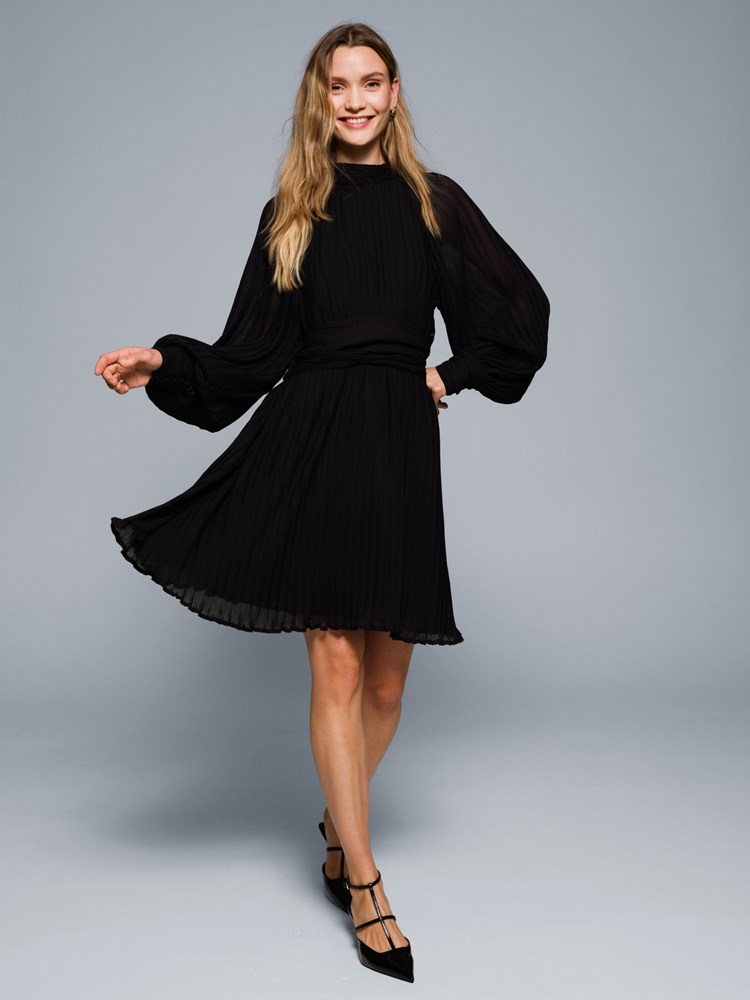 Lola kjole 7505668_CAB-DONNA-W23-Modell-Front_chn=match_1058_Lola kjole CAB 7505668.jpg_Front