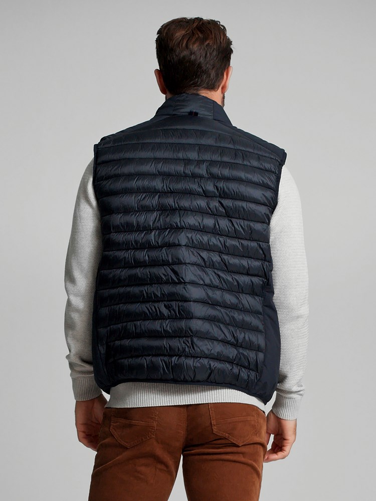 Costner vest 7505702_EMU-REDFORD-A23-Modell-Back_chn=match_6124_Costner vest EMU.jpg_Back||Back