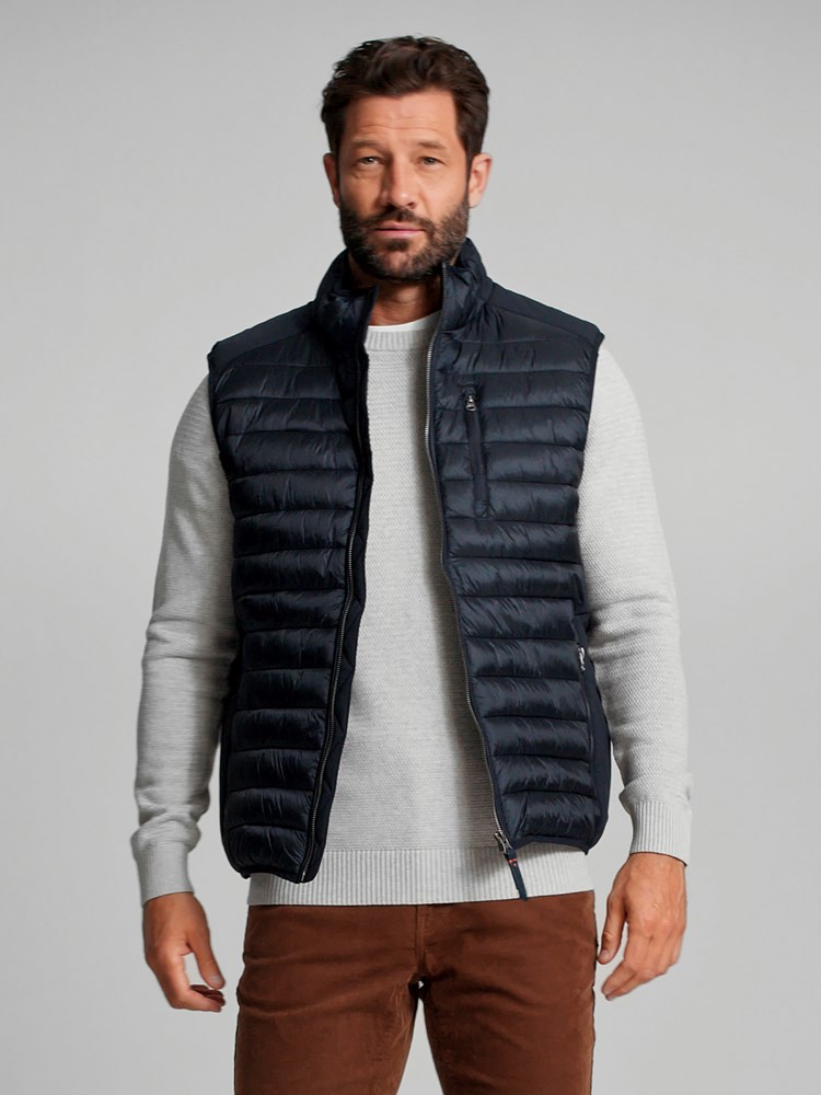 Costner vest 7505702_EMU-REDFORD-A23-Modell-Front_chn=match_382_Costner vest EMU.jpg_Front||Front