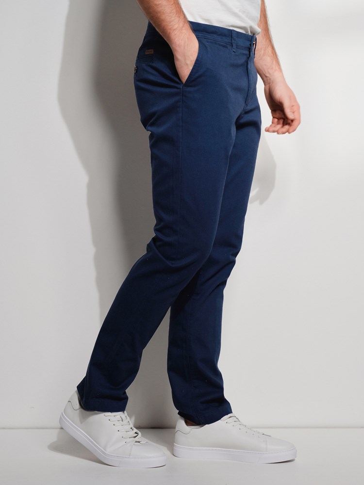 Christer chinos 7505828_EGW-REDFORD-S24-Modell-Right_chn=match_1961_Christer chinos EGW 7505828.jpg_Right||Right