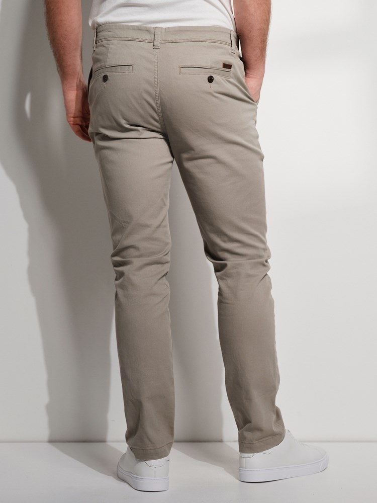 Christer chinos 7505828_I5W-REDFORD-S24-Modell-Back_chn=match_6053_Christer chinos I5W 7505828.jpg_Back||Back