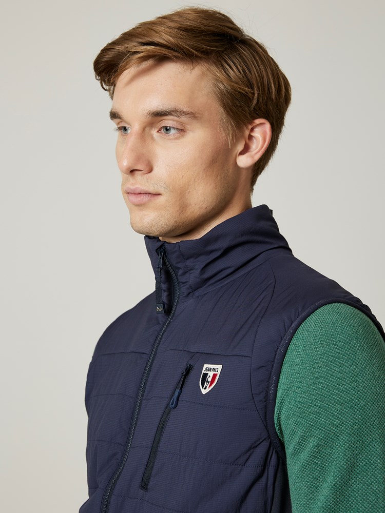 Elo vest 7505973_EM6-JEANPAUL-S24-Modell-Front_3633_Elo vest EM6 7505973.jpg_Front||Front