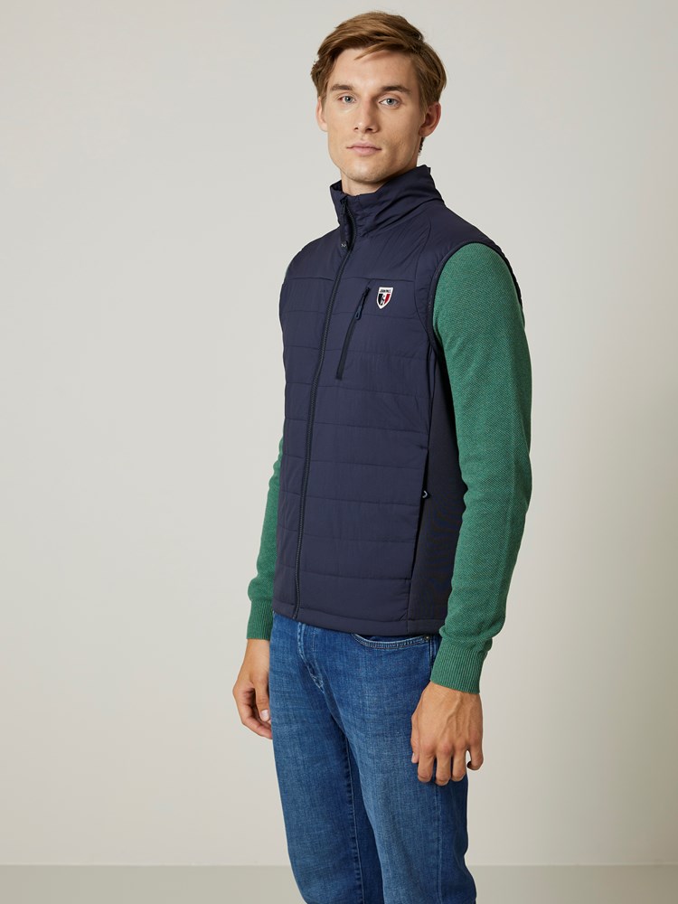 Elo vest 7505973_EM6-JEANPAUL-S24-Modell-Front_9830_Elo vest EM6 7505973.jpg_Front||Front