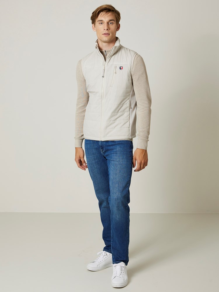 Elo vest 7505973_I3O-JEANPAUL-S24-Modell-Front_3222_Elo vest I3O 7505973.jpg_Front||Front