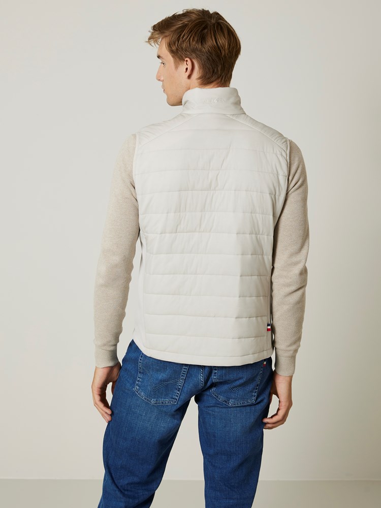 Elo vest 7505973_I3O-JEANPAUL-S24-Modell-Front_4017_Elo vest I3O 7505973.jpg_Front||Front