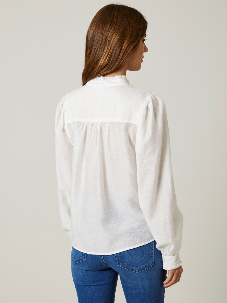 Petrine bluse 7506074_O79-JEANPAUL-S24-Modell-Front_8828_Petrine bluse O79_Petrine bluse O79 7506074.jpg_Front||Front