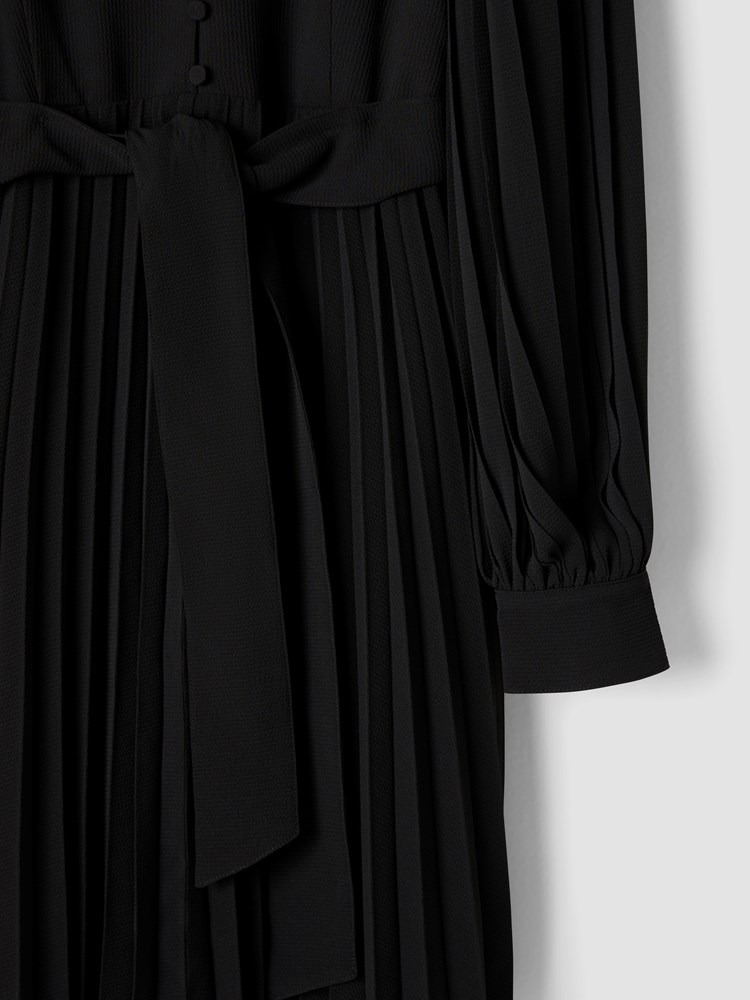 Devina kjole 7506115_CAB-DONNA-W23-Front_4350_Devina kjole CAB 7506115.jpg_Front||Front