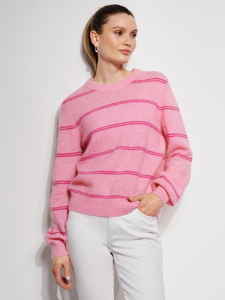 Mira genser 7506135_MLW-VAVITE-S24-Modell-Front_chn=match_4757_Mira genser MLW 7506135.jpg_Front||Front