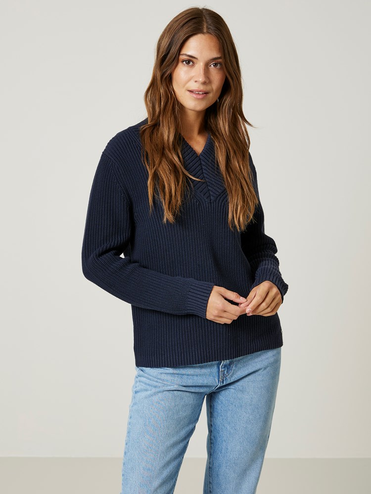Olina genser 7506145_EM6-JEANPAUL-S24-Modell-Front_9975_Olina genser EM6_Olina genser EM6 7506145.jpg_Front||Front