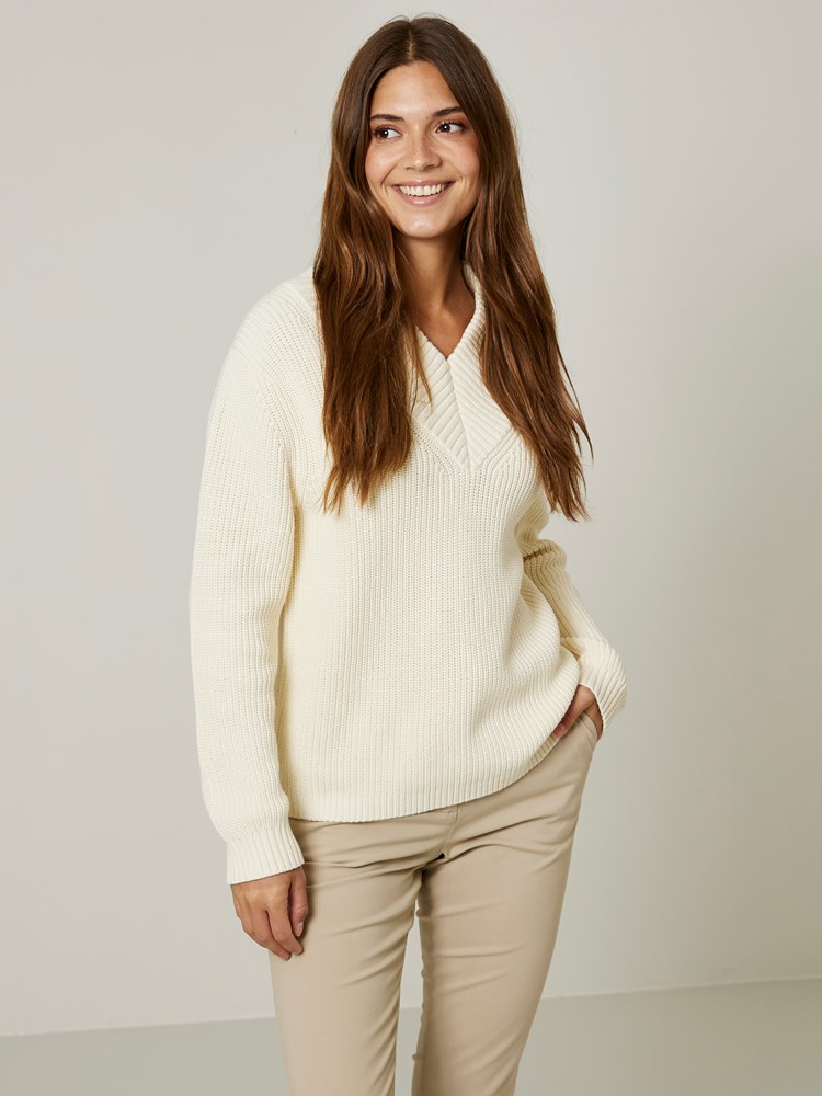 Olina genser 7506145_O63-JEANPAUL-S24-Modell-Front_8639_Olina genser O63_Olina genser O63 7506145.jpg_Front||Front