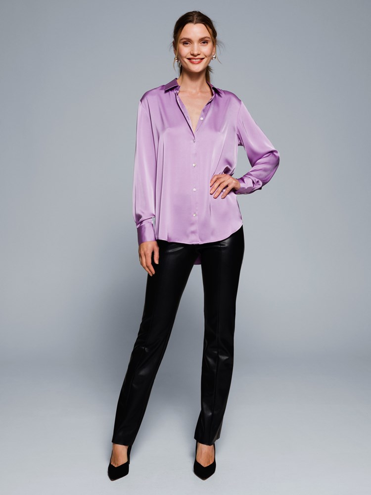 Evelina skjorte 7506192_MXY-DONNA-W23-Modell-Front_chn=match_1761_Evelina skjorte MXY 7506192.jpg_Front||Front