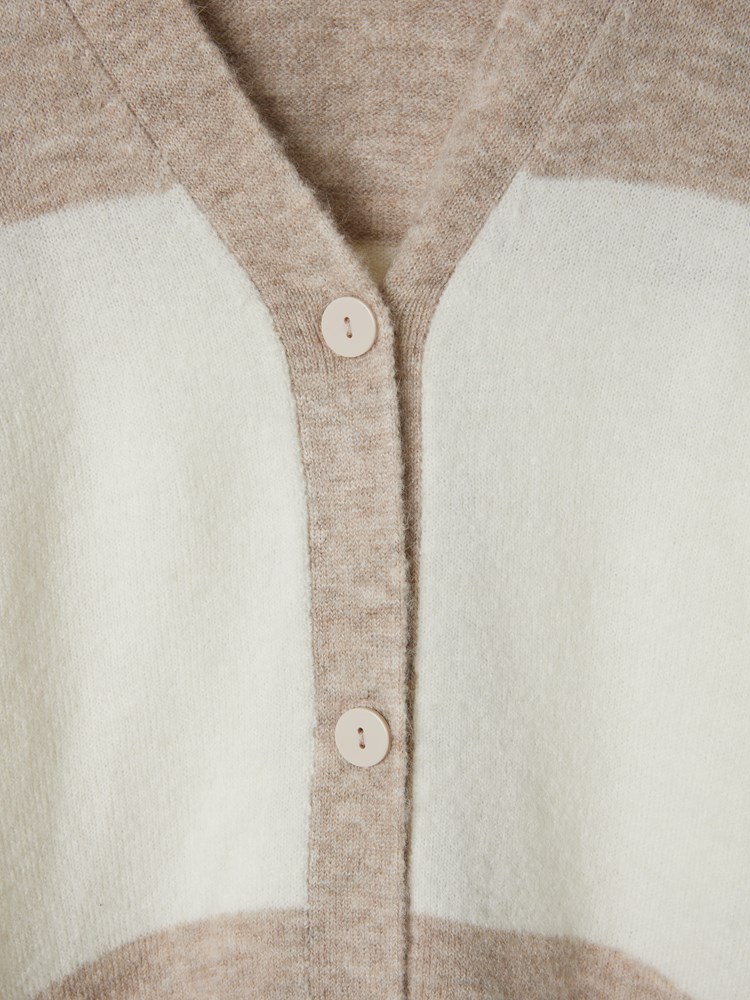 Mari cardigan 7506223_A2G-VAVITE-W23-Front_2056_Mari cardigan A2G_Mari cardigan A2G 7506223.jpg_Front||Front