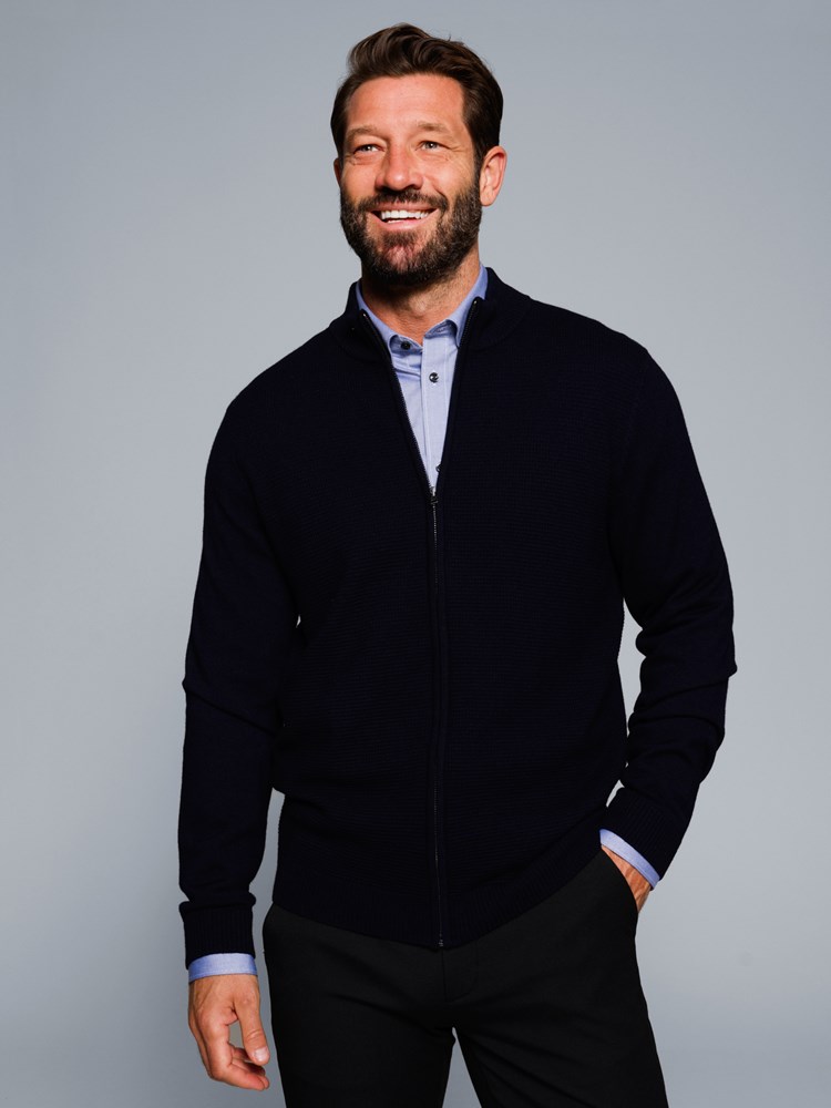 Piero merino cardigan 7506282_EM1-MARIOCONTI-W23-Modell-Front_chn=match_2083.jpg_Front||Front