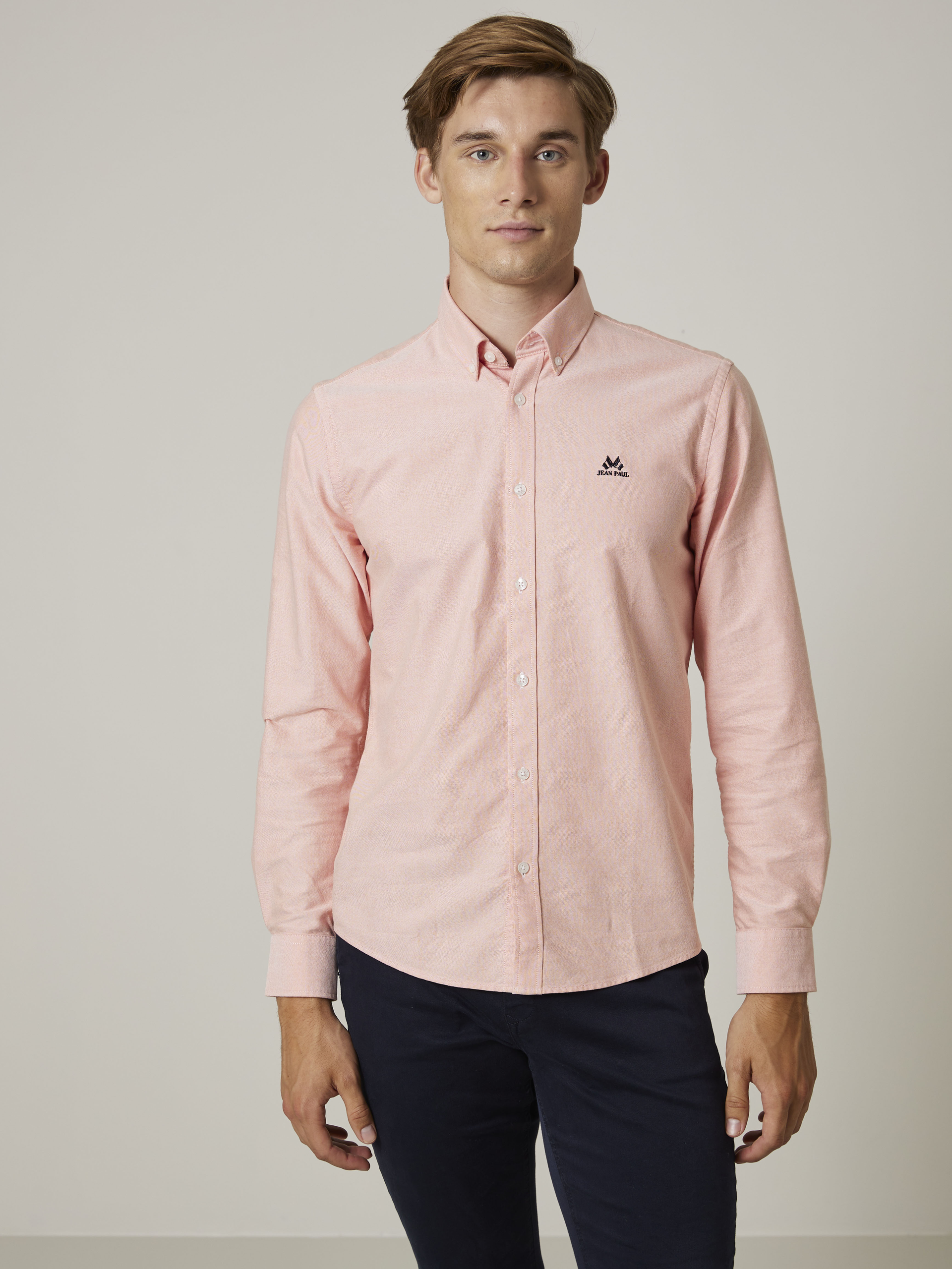 Oxford skjorte - Regular fit 7506329_K2I-JEANPAUL-S24-Modell-Front_2920_Oxford skjorte - Regular fit K2I_Oxford skjorte - Regular fit K2I 7506329.jpg_Front||Front