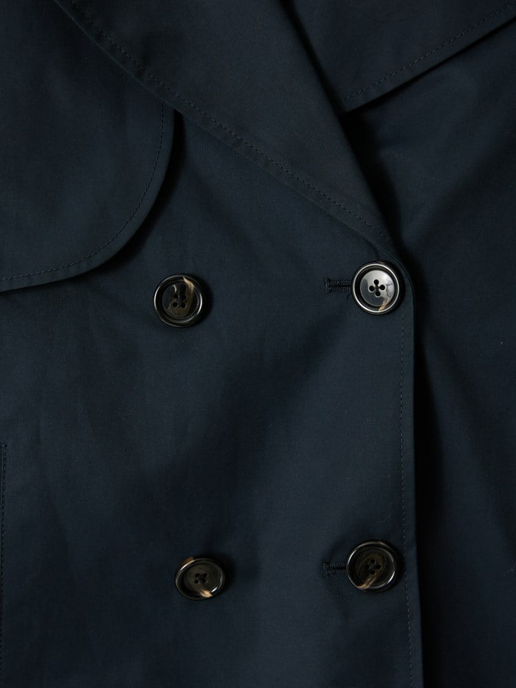 Mila kort trench 7506359_EM1-VAVITE-S24-Front_4758_Mila kort trench_Mila kort trench EM1 7506359.jpg_Front