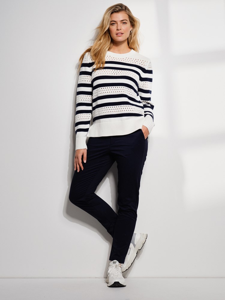Malin chinos 7506412_EM6-VAVITE-S24-Modell-Front_chn=match_Malin chinos EM6_Malin chinos EM6 7506412.jpg_Front||Front
