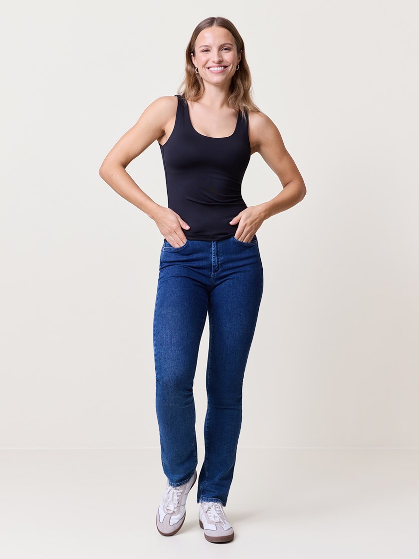 7506434 CAB 7506434_CAB-VAVITE-NOS-Modell-Front_chn=match_4906_Helena singlet CAB.jpg_Front||Front