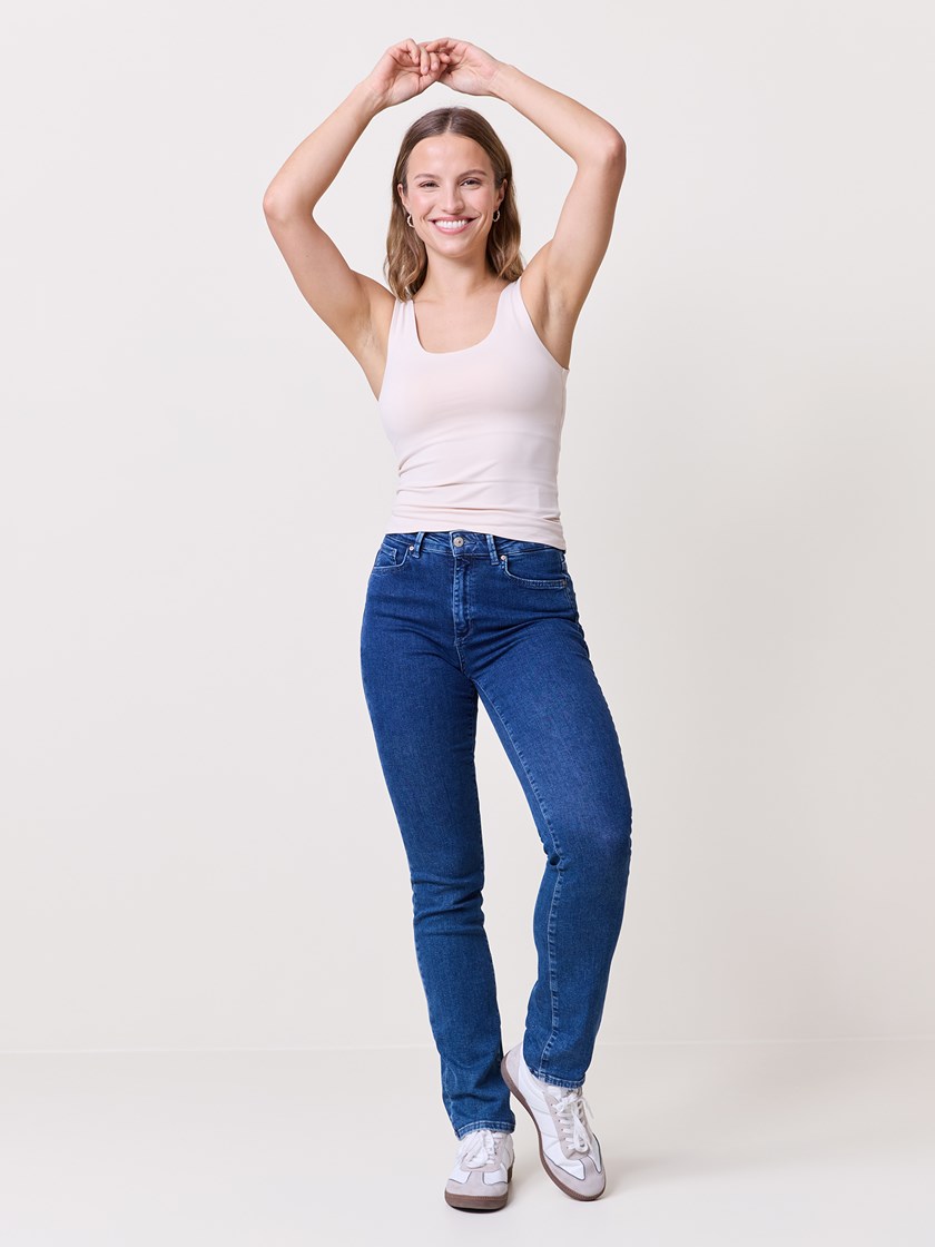 7506434 O0G 7506434_O0G-VAVITE-NOS-Modell-Front_chn=match_4597.jpg_Front||Front
