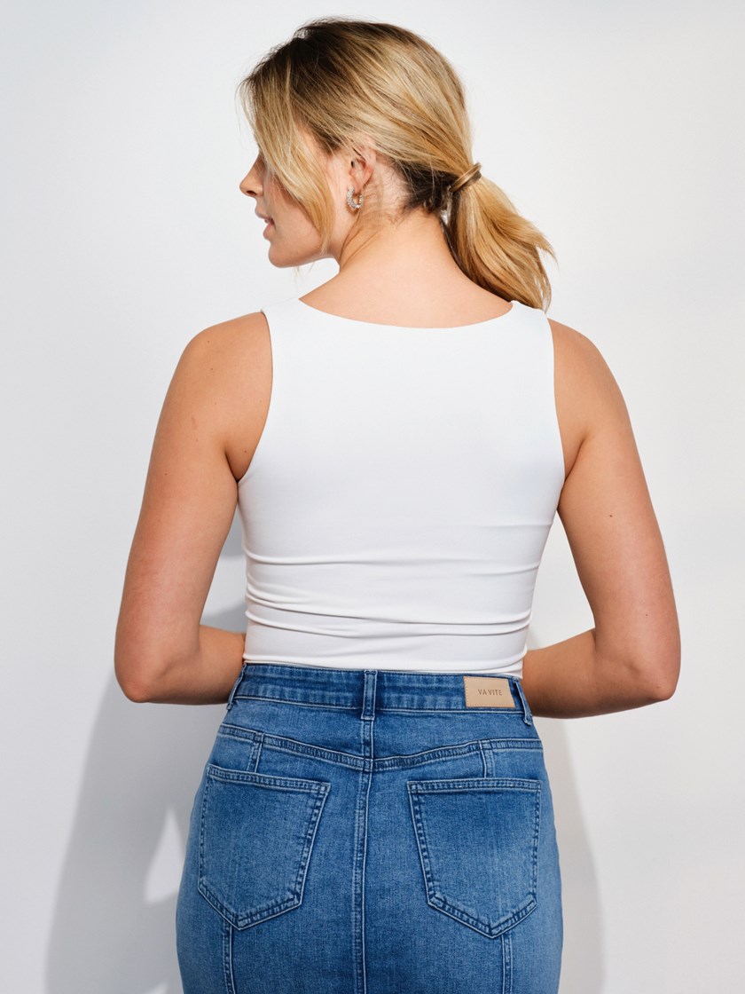 7506434 O79 7506434_O79-VAVITE-H24-Modell-Back_chn=match_1141_Helena singlet O79 7506434.jpg_Back||Back