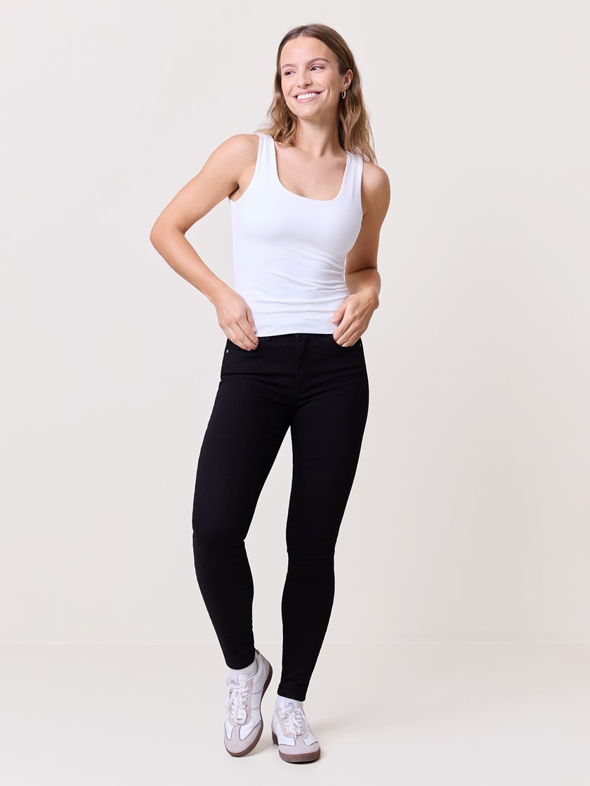 7506434 O79 7506434_O79-VAVITE-NOS-Modell-Front_chn=match_395_Helena singlet O79.jpg_Front||Front