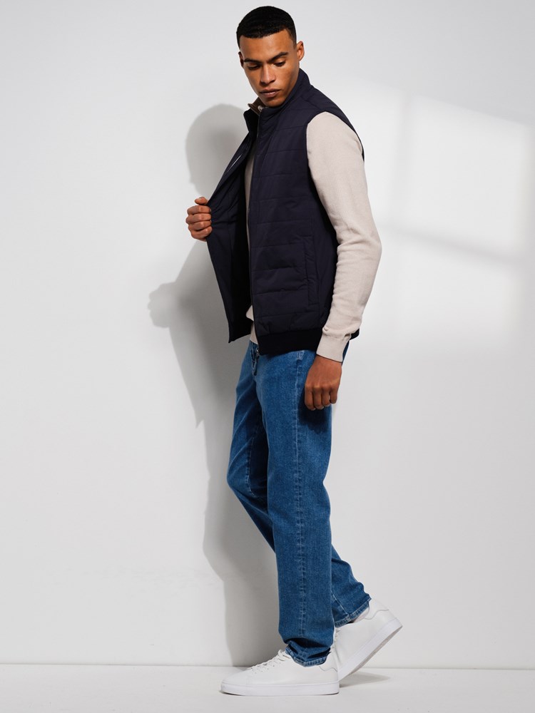 Lucino vest 7506549_EM1-MARIOCONTI-S24-Modell-Left_chn=match_40_Lucino vest EM1 7506549.jpg_Left||Left
