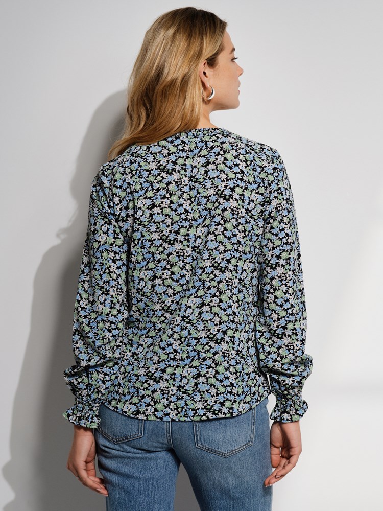 Mia bluse 7506616_GEA-VAVITE-S24-Modell-Back_chn=match_612_Mia bluse GEA_Mia bluse GEA 7506616.jpg_Back||Back