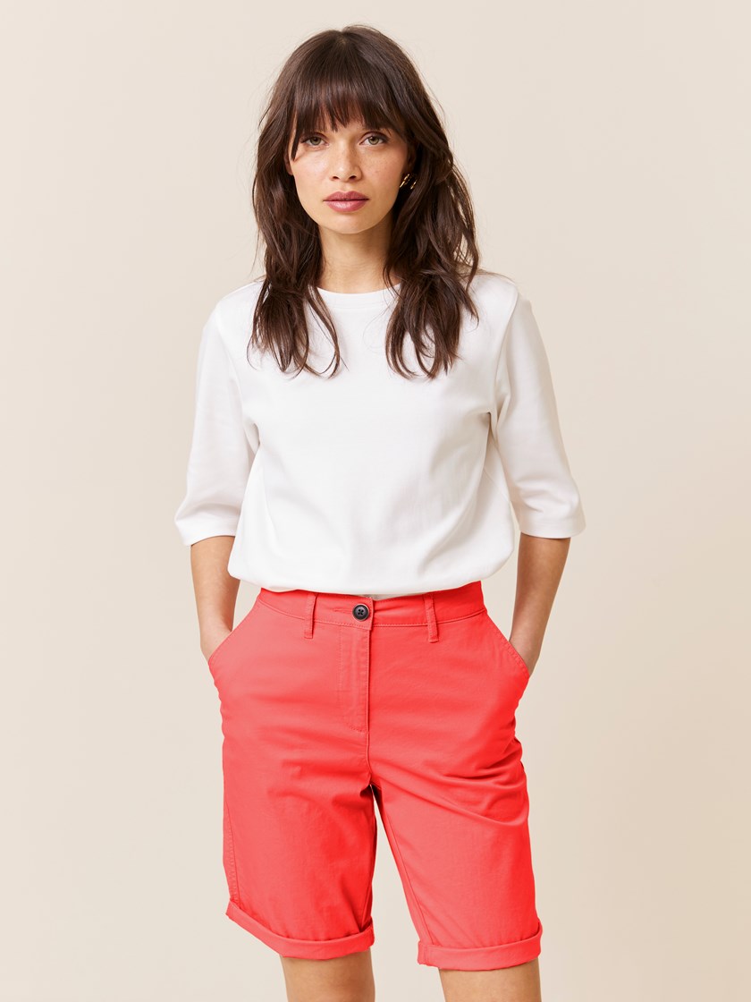 7511161 MTA 7506921_MNK_Jean Paul_Cerise Shorts_H24_rød2.jpg_