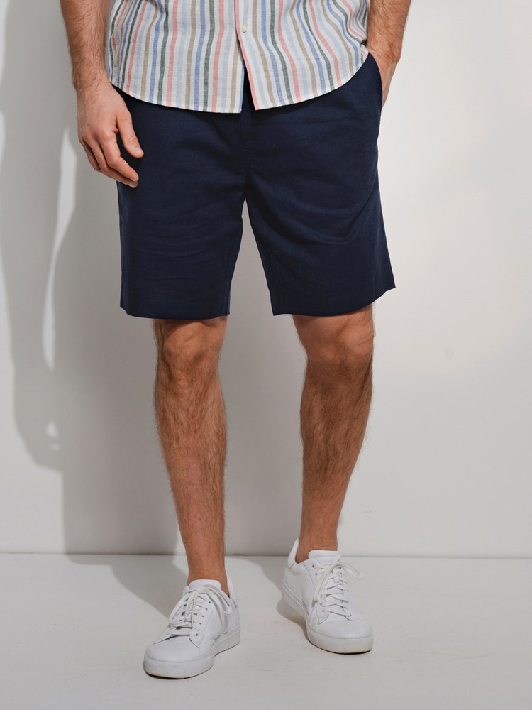 Mike shorts i linmiks 7507387_EM1-REDFORD-H24-Modell-Front_chn=match_6937_Mike shorts i linmiks EM1 7507387.jpg_Front||Front