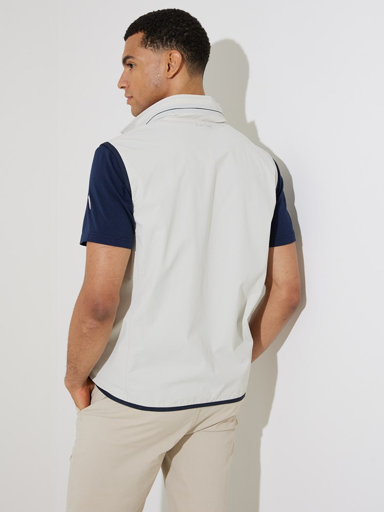 Pele vest 7507419_I3O-JEANPAUL-H24-Modell-Front_8148_Pele vest I3O 7507419.jpg_Front||Front