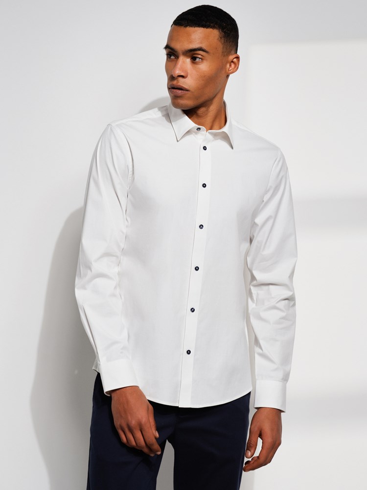 Bruno superslim skjorte 7507447_O68-MARIOCONTI-S24-Modell-Front_chn=match_7583_Bruno superslim skjorte O68 7507447.jpg_Front||Front