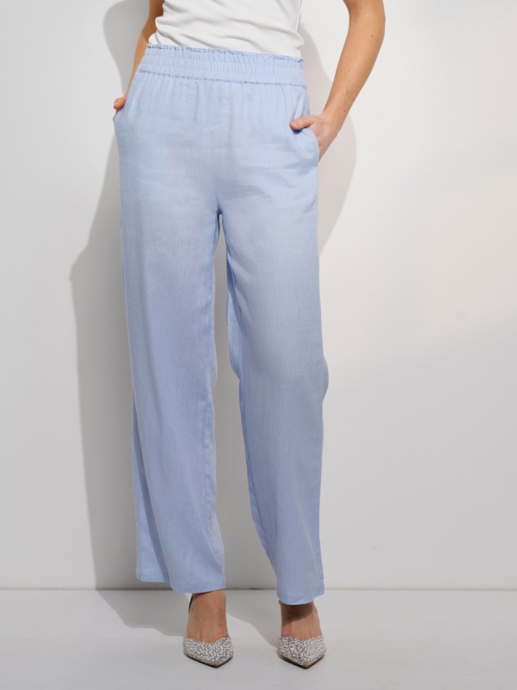 Diondra linbukse 7507522_EMB-DONNA-H24-Modell-Front_chn=match_3837_Diondra linbukse EMB_Diondra linbukse EMB 7507522.jpg_Front