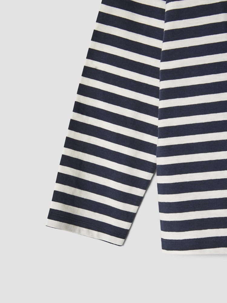 Cille topp 7507595_EM1-VAVITE-S24-Front_4429_Cille topp_Cille topp EM1 7507595.jpg_Front||Front