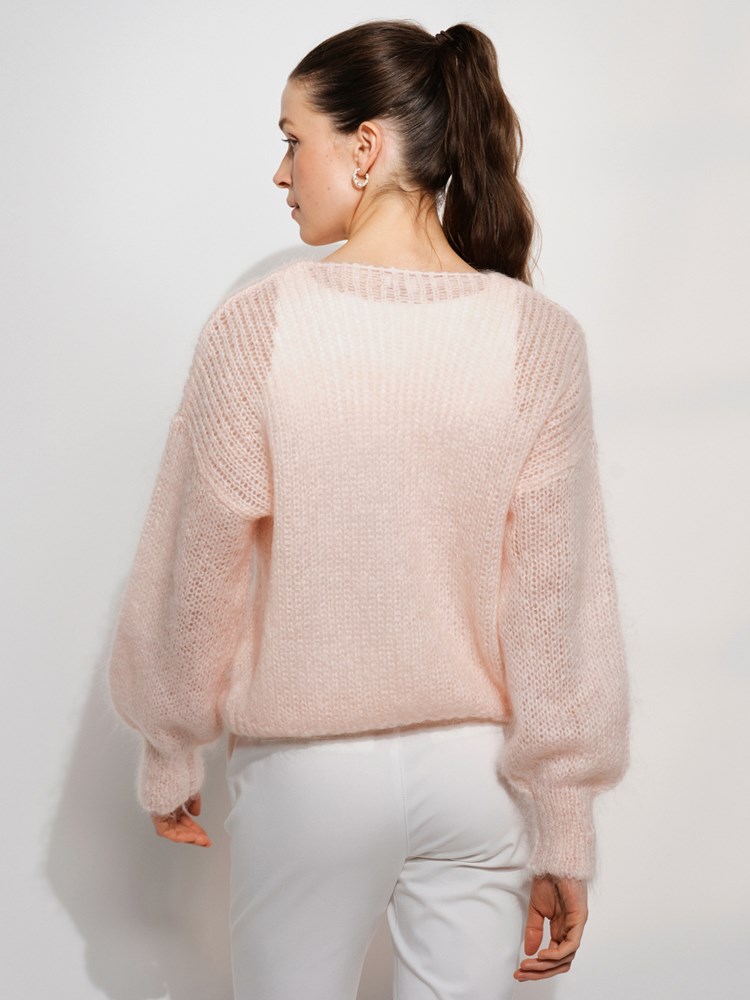 Stina cardigan 7507992_MGG-MARIEPHILIPPE-H24-Modell-Back_chn=match_7357_Stina cardigan MGG_Stina cardigan MGG 7507992.jpg_Back||Back