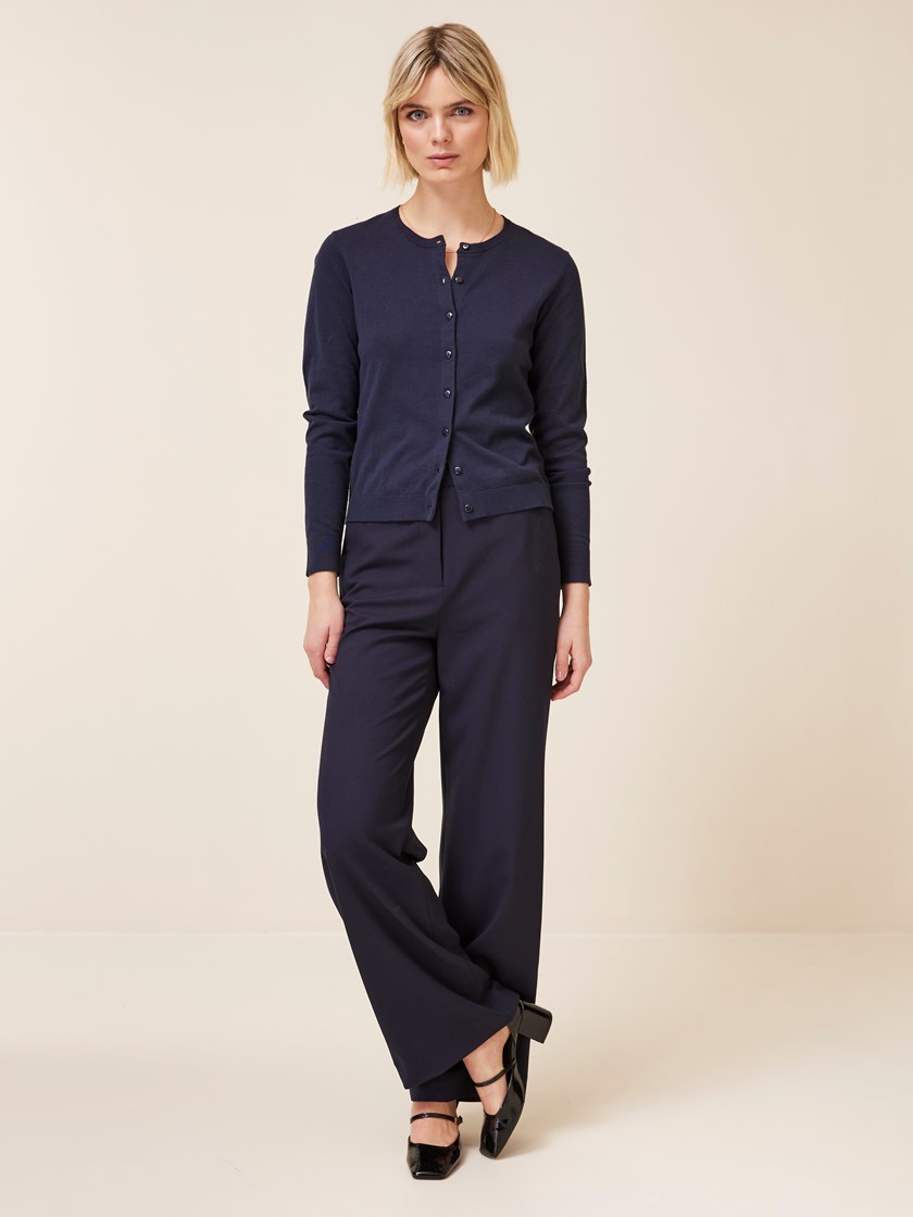 7508092 EM6 7508092_EM6-JEANPAUL-A24-Front_3217_Agnes cardigan EM6_Agnes cardigan EM6 7508092.jpg_Front||Front