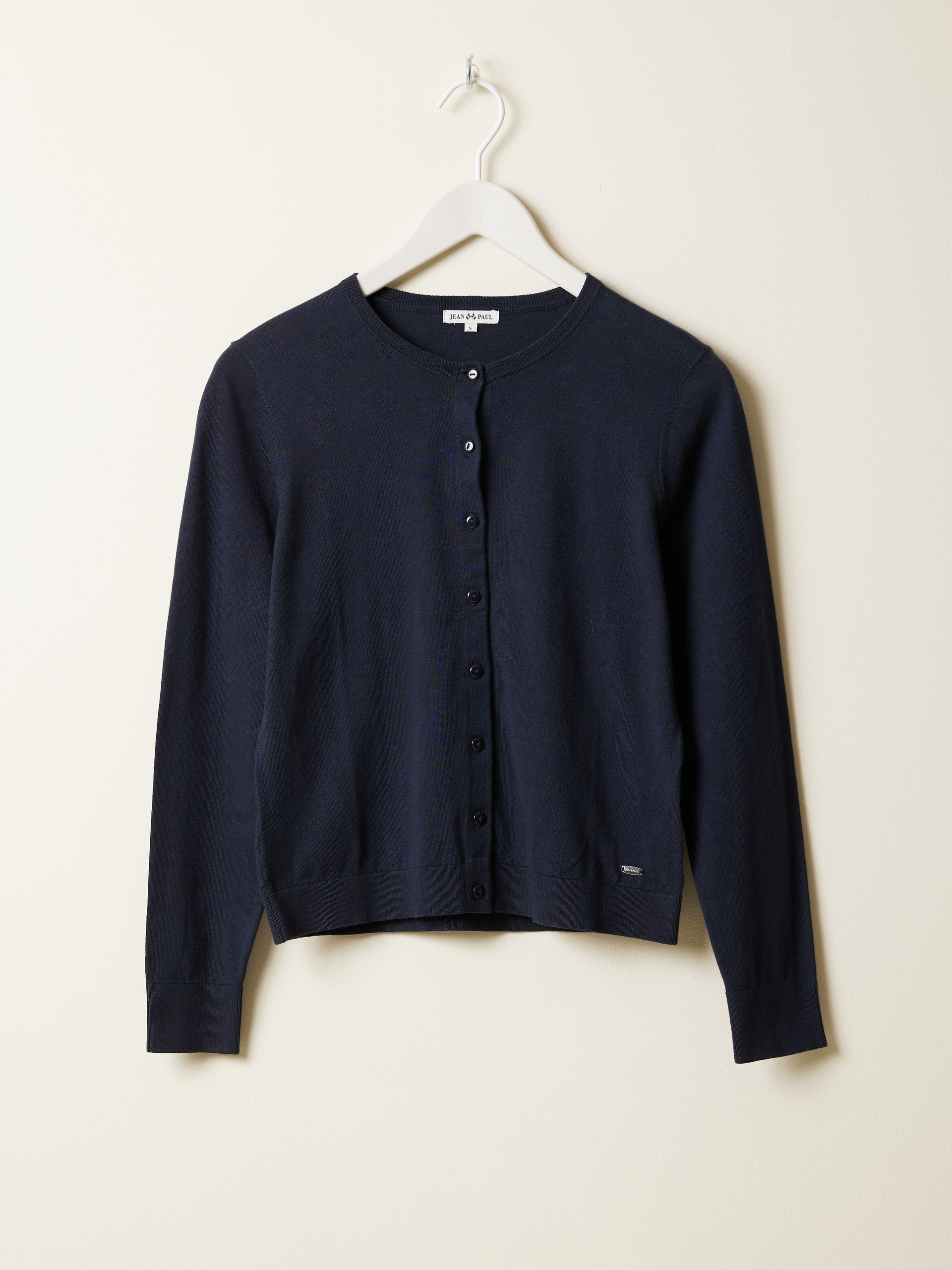 7508092 EM6 7508092_EM6-JEANPAUL-A24-Front_9812_Agnes cardigan EM6_Agnes cardigan EM6 7508092.jpg_Front||Front
