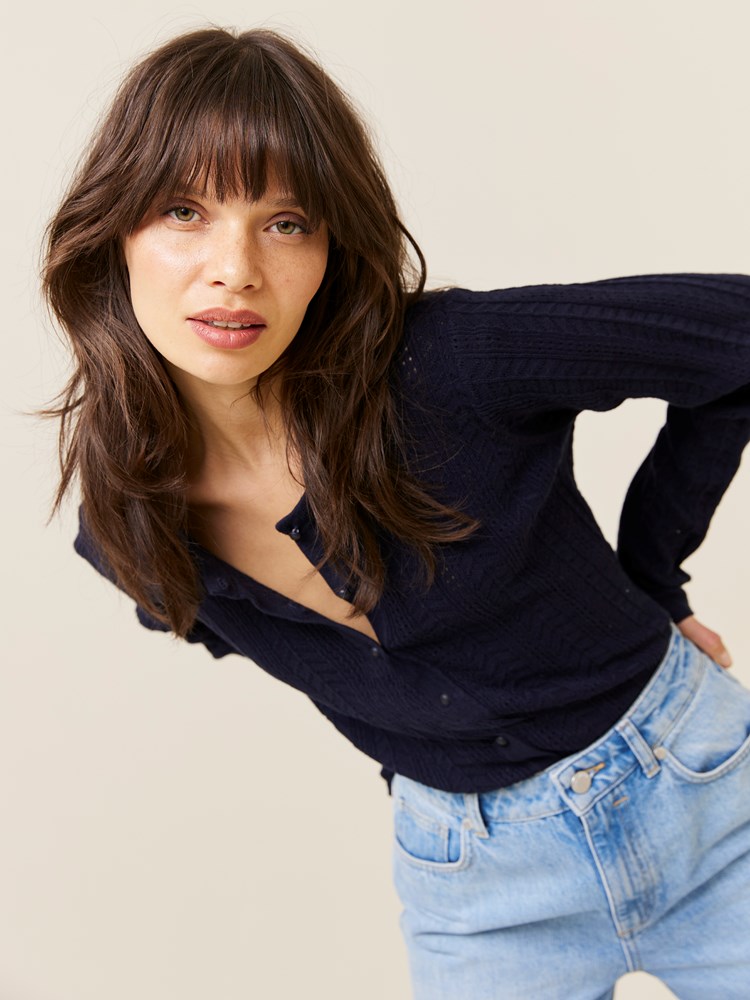 Camille cardigan 7508113_EM6_Jean Paul_Camille Cardigan_H24 (10)_Camille cardigan EM6 7508113.jpg_